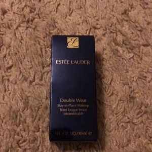 Estee Lauder Makeup - Double wear foundation 1N1 Estee Lauder Makeup - Double wear foundation 1N1